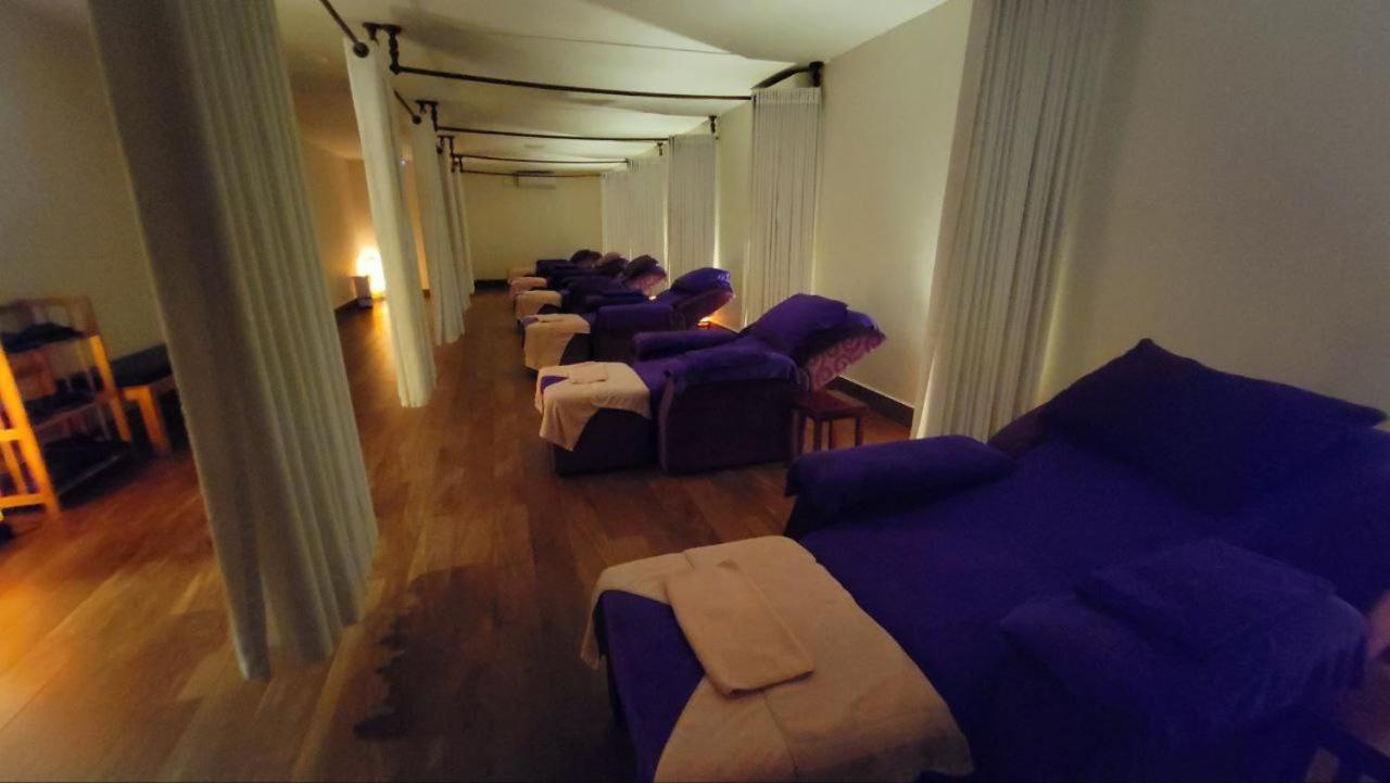 Azumaya Hotel Phnom Penh Ngoại thất bức ảnh
